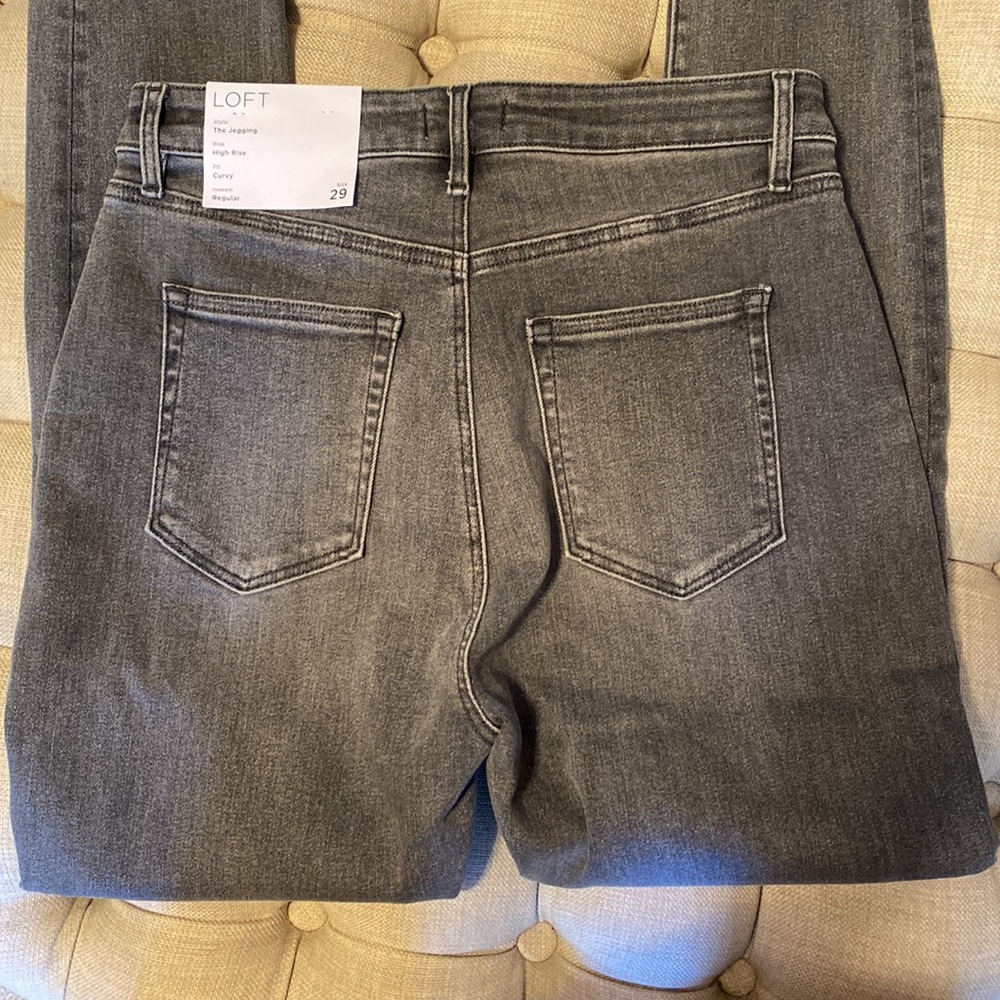 LOFT Grey Skinny Jeggings - Picture 2 of 6